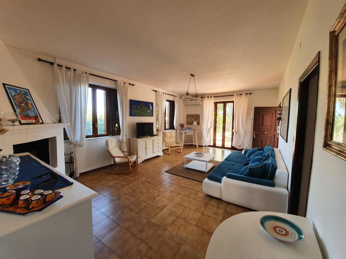 Villa Mariella Карини Екстериор снимка