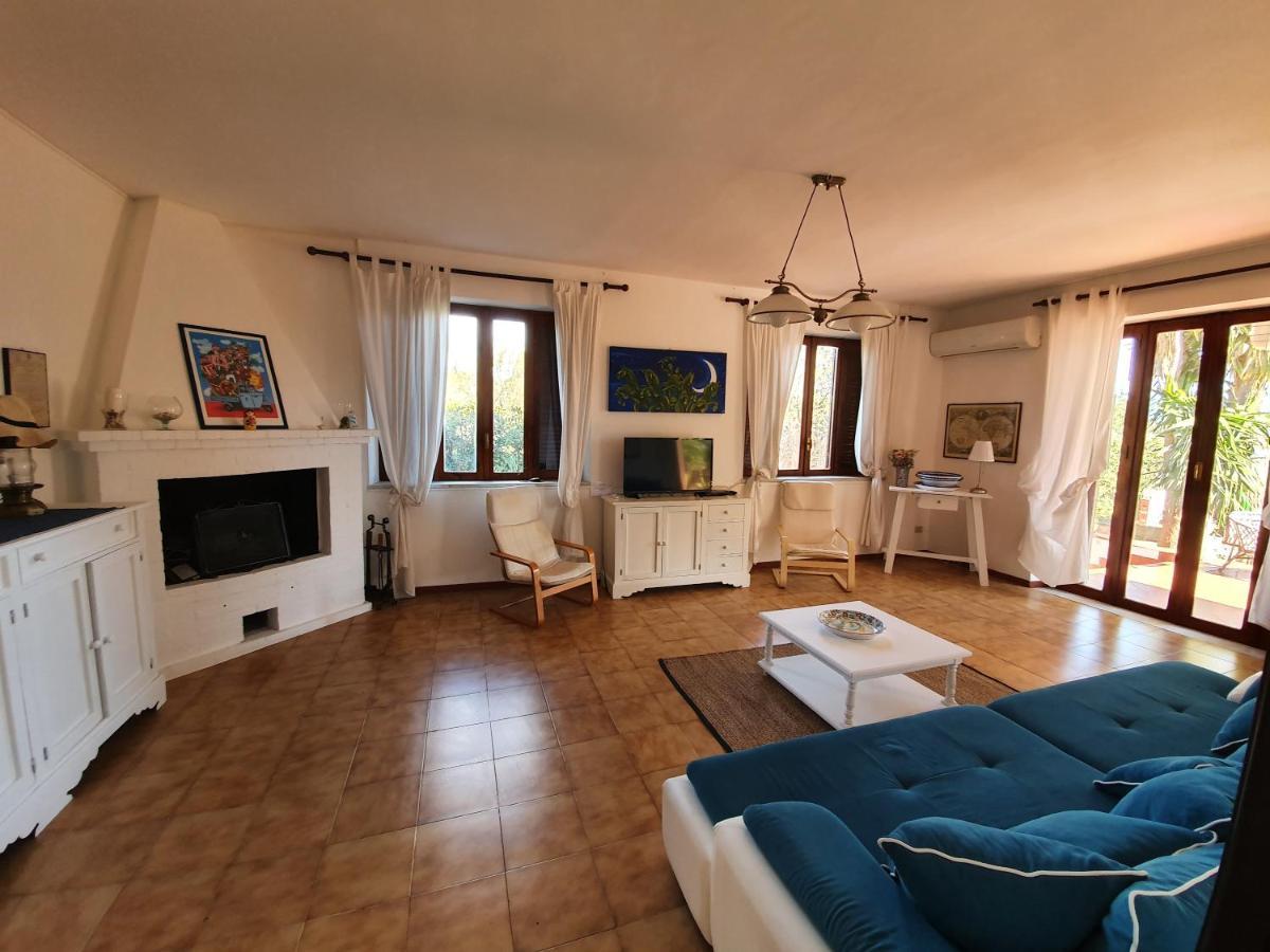 Villa Mariella Карини Екстериор снимка